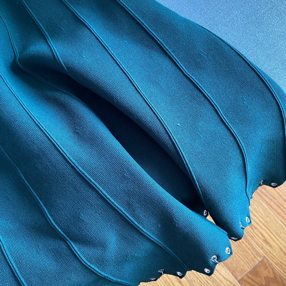 SANDRO PARIS Green Skirt with Pearls - Picture 5 of 10